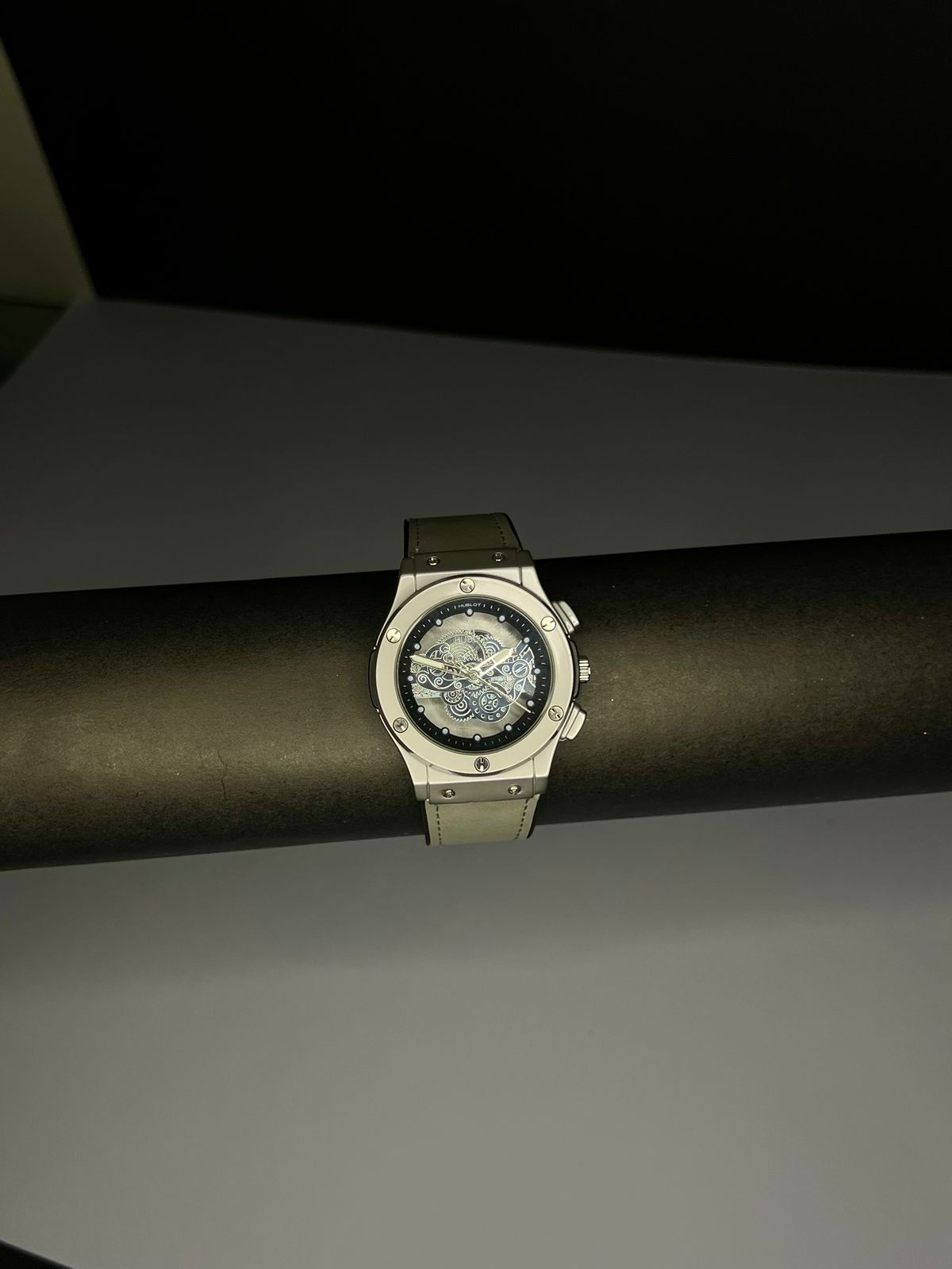 Hublot Master Lock Strap Watch – Bold Style, Timeless Edge