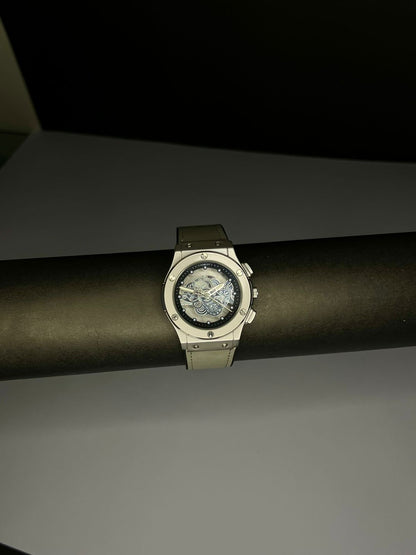 Hublot Master Lock Strap Watch – Bold Style, Timeless Edge